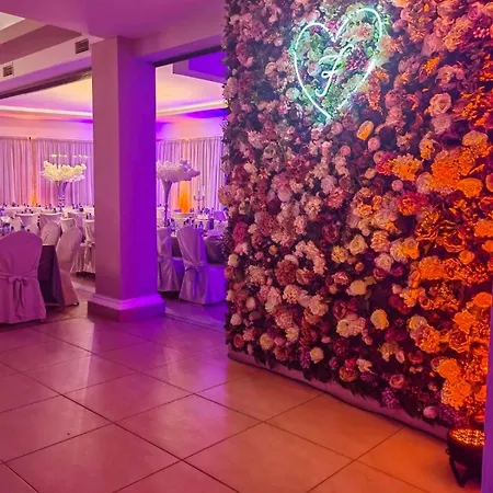Hotel Fantazia 3*